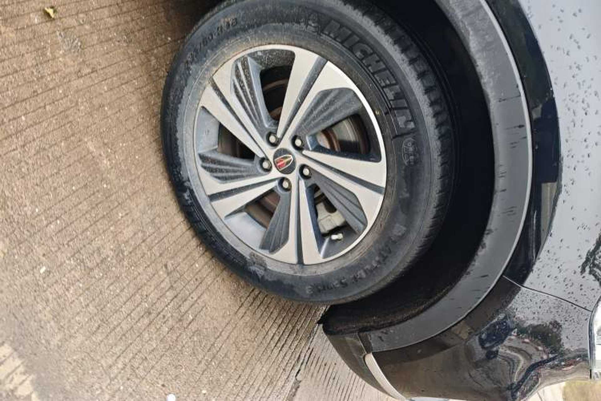 Used Hongqi HS5 2019 2.0T Smart Connect Flagship Edition Right Front Wheel Hub