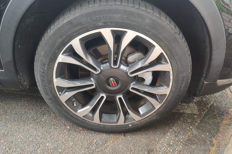 Used Hongqi HS5 2019 2.0T Smart Connect Flagship All-Wheel-Drive Version Right Front Wheel Hub