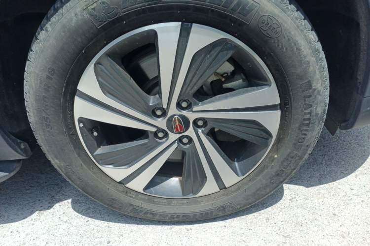 Used Hongqi HS5 2019 2.0T Smart Connect Flagship Edition Right Front Wheel Hub