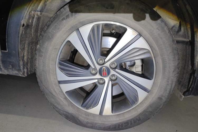 Used Hongqi HS5 2019 2.0T Smart Connect Flagship Edition Right Front Wheel Hub