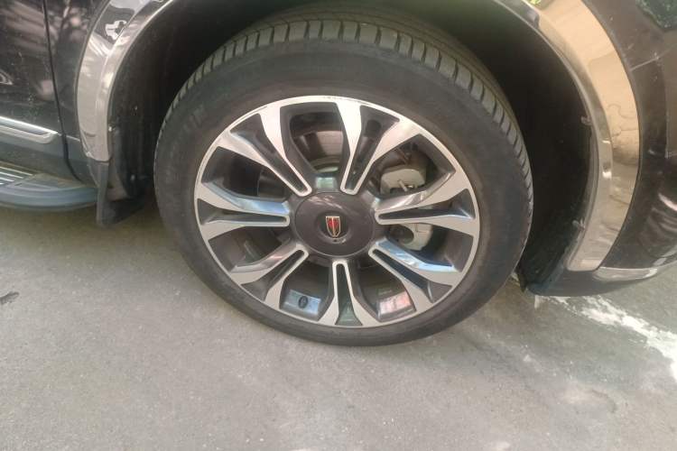 Used Hongqi HS5 2019 2.0T Smart Connect Flagship All-Wheel-Drive Version Right Front Wheel Hub