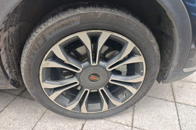 Used Hongqi HS5 2019 2.0T Smart Connect Flagship All-Wheel-Drive Version Right Front Wheel Hub