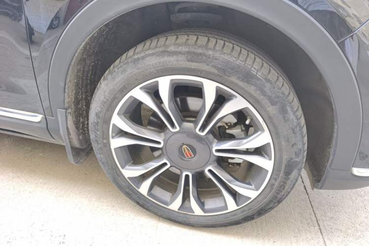 Used Hongqi HS5 2019 2.0T Smart Connect Flagship All-Wheel-Drive Version Right Front Wheel Hub