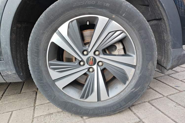 Used Hongqi HS5 2019 2.0T Smart Connect Flagship Edition Right Front Wheel Hub