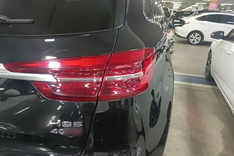 Used Hongqi HS5 2019 2.0T Smart Connect Flagship All-Wheel-Drive Version Right Rear Taillight