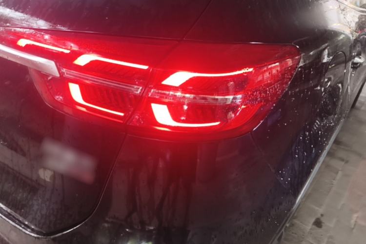 Used Hongqi HS5 2019 2.0T Smart Connect Flagship All-Wheel-Drive Version Right Rear Taillight