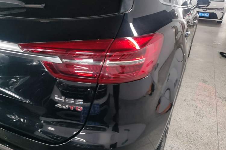 Used Hongqi HS5 2019 2.0T Smart Connect Flagship All-Wheel-Drive Version Right Rear Taillight