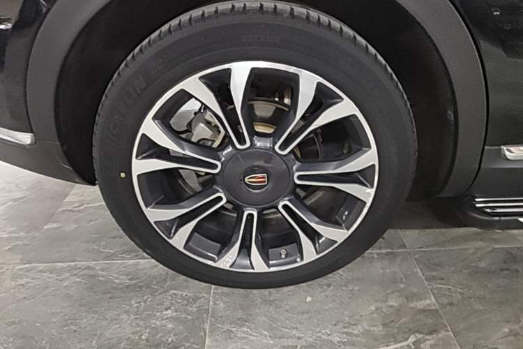 Used Hongqi HS5 2019 2.0T Smart Connect Flagship All-Wheel-Drive Version Right Rear Wheel Hub