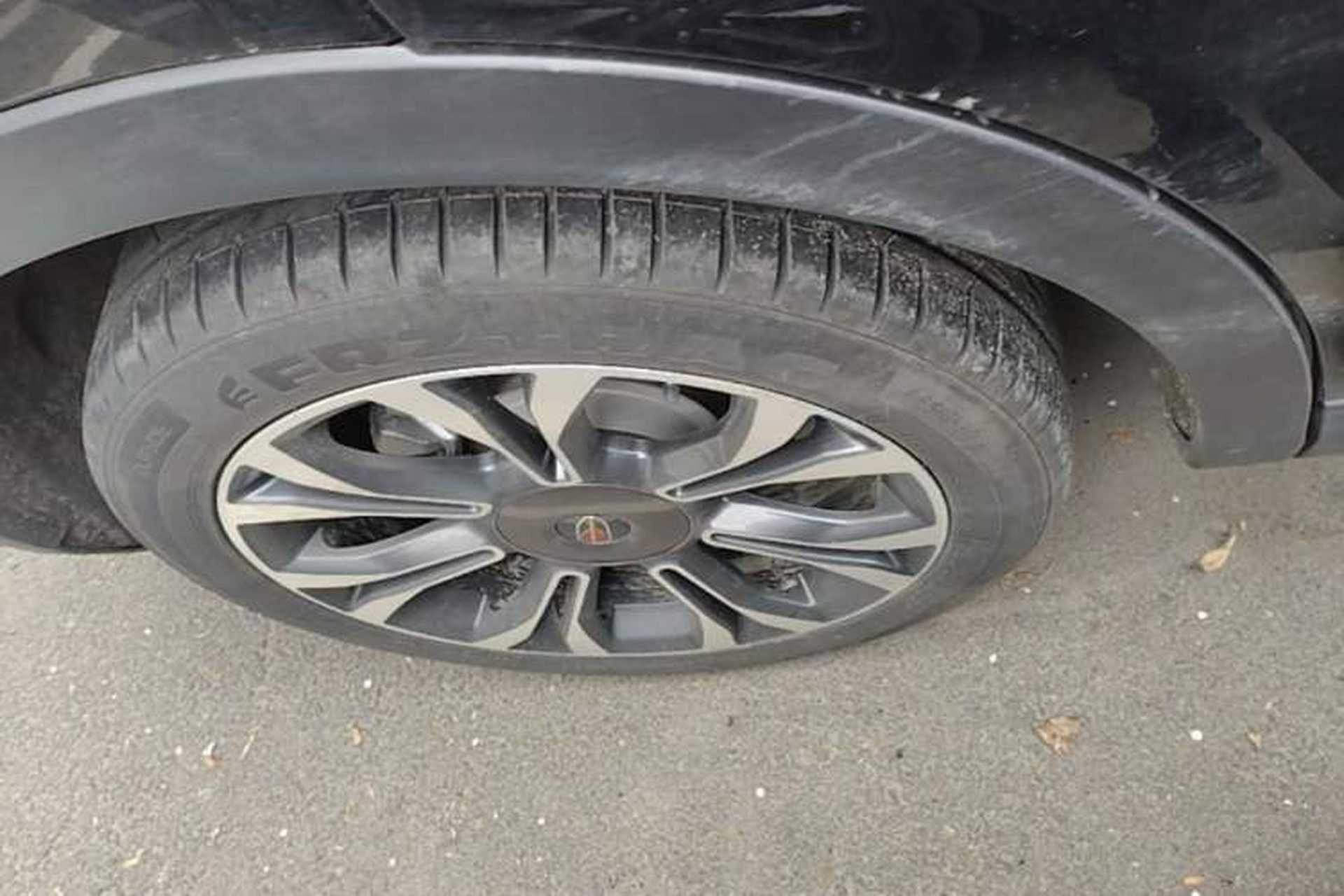 Used Hongqi HS5 2019 2.0T Smart Connect Flagship All-Wheel-Drive Version Right Rear Wheel Hub