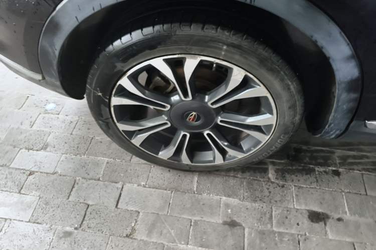 Used Hongqi HS5 2019 2.0T Smart Connect Flagship All-Wheel-Drive Version Right Rear Wheel Hub