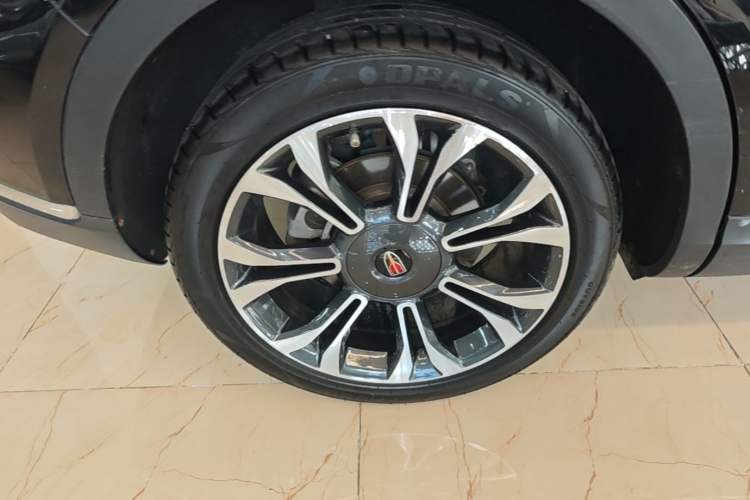Used Hongqi HS5 2019 2.0T Smart Connect Flagship All-Wheel-Drive Version Right Rear Wheel Hub