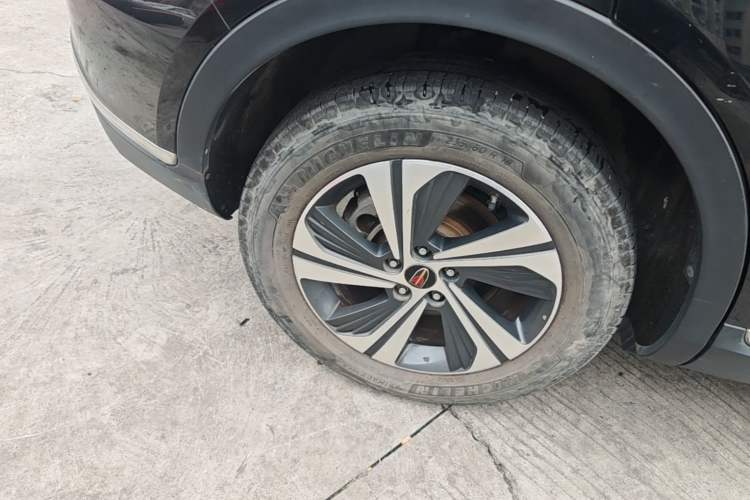 Used Hongqi HS5 2019 2.0T Smart Connect Flagship Edition Right Rear Wheel Hub