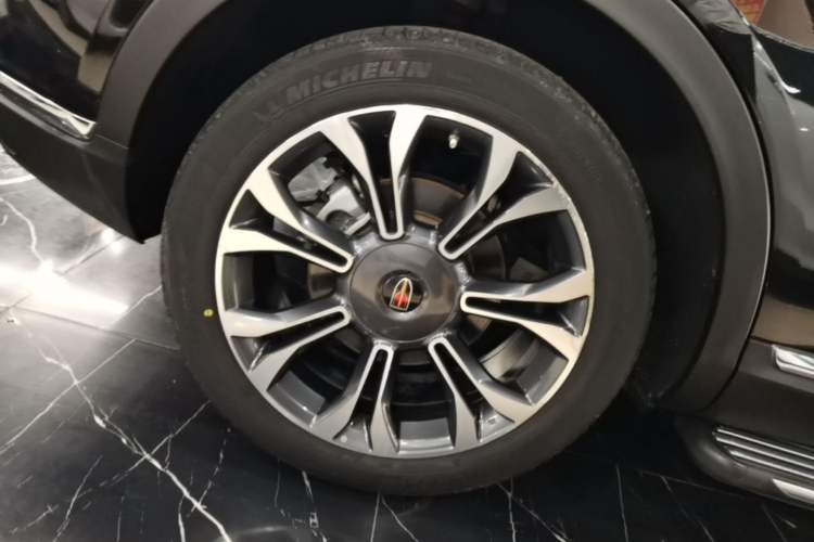 Used Hongqi HS5 2019 2.0T Smart Connect Flagship All-Wheel-Drive Version Right Rear Wheel Hub