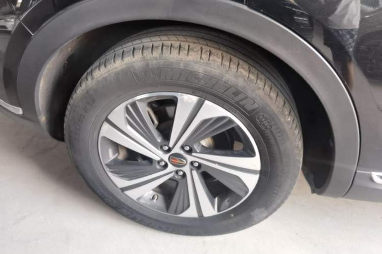 Used Hongqi HS5 2019 2.0T Smart Connect Flagship Edition Right Rear Wheel Hub