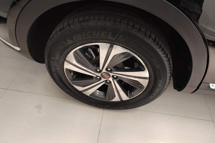 Used Hongqi HS5 2019 2.0T Smart Connect Flagship Edition Right Rear Wheel Hub