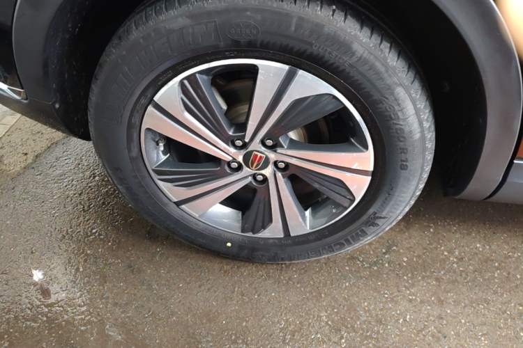 Used Hongqi HS5 2019 2.0T Smart Connect Flagship Edition Right Rear Wheel Hub
