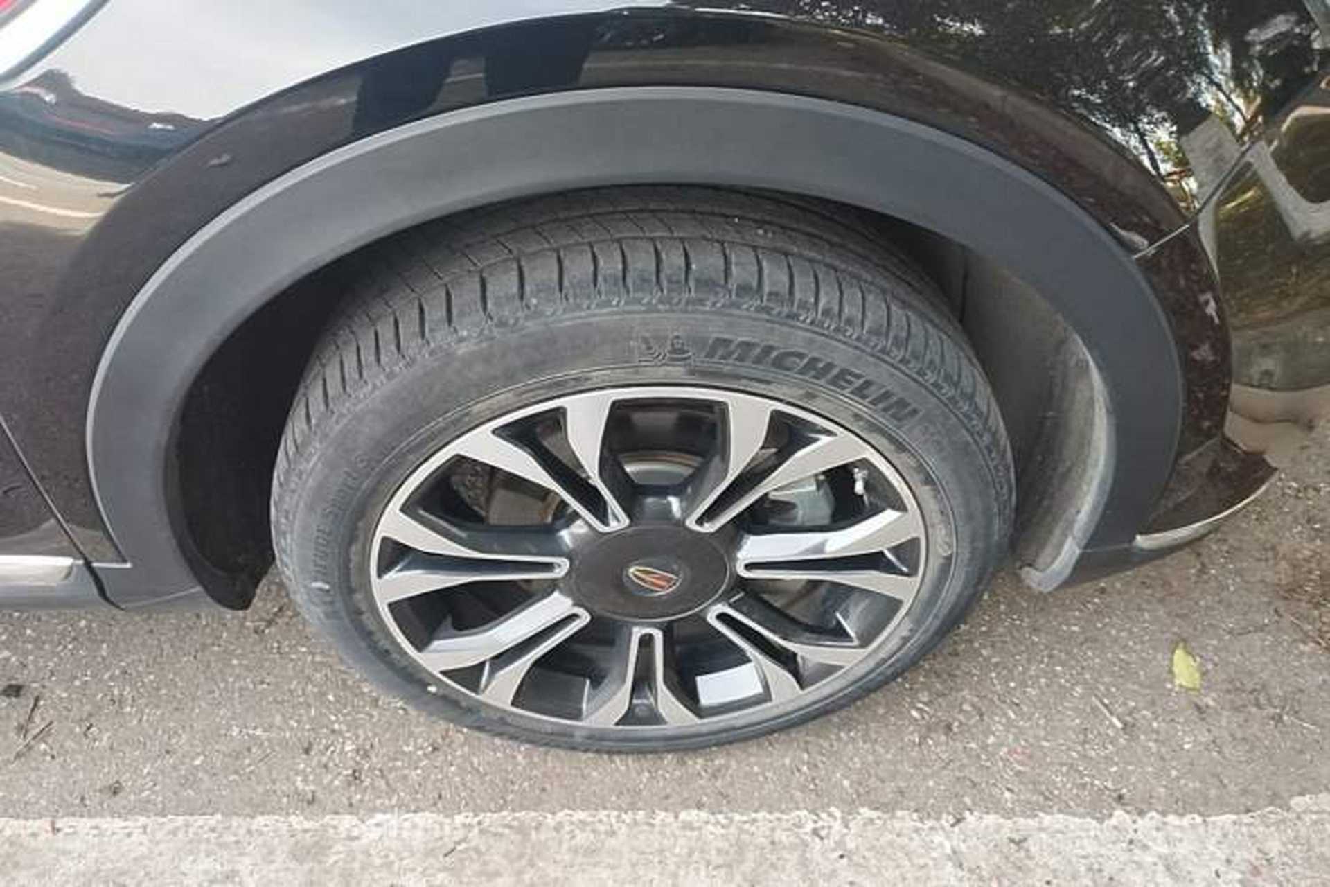 Used Hongqi HS5 2019 2.0T Smart Connect Flagship All-Wheel-Drive Version Right Rear Wheel Hub