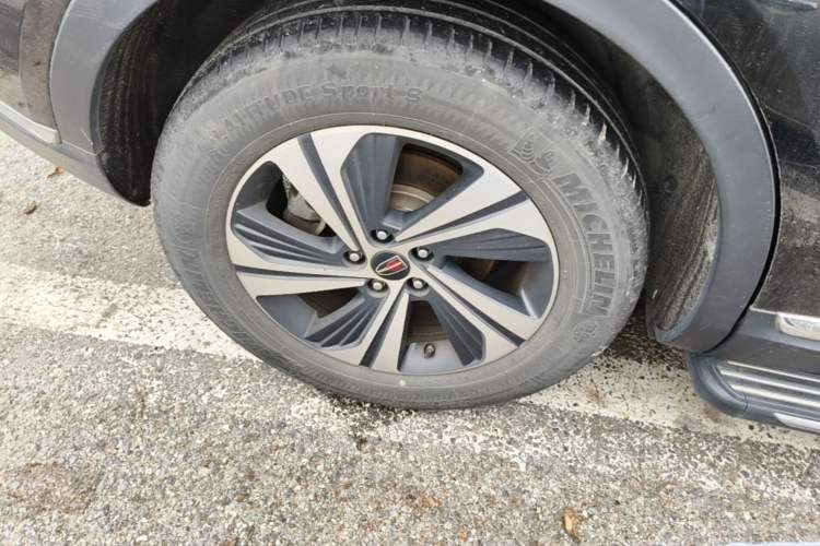 Used Hongqi HS5 2019 2.0T Smart Connect Flagship Edition Right Rear Wheel Hub