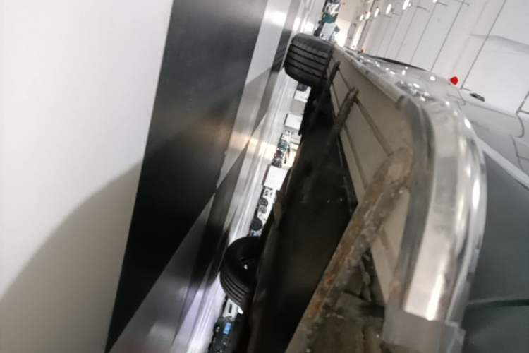 Used Hongqi HS5 2019 2.0T Smart Connect Flagship All-Wheel-Drive Version Right Side Sill