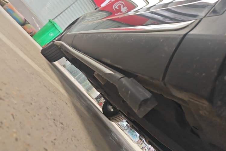 Used Hongqi HS5 2019 2.0T Smart Connect Flagship Edition Right Side Sill