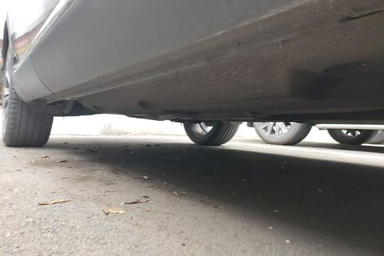 Used Hongqi HS5 2019 2.0T Smart Connect Flagship All-Wheel-Drive Version Right Side Sill