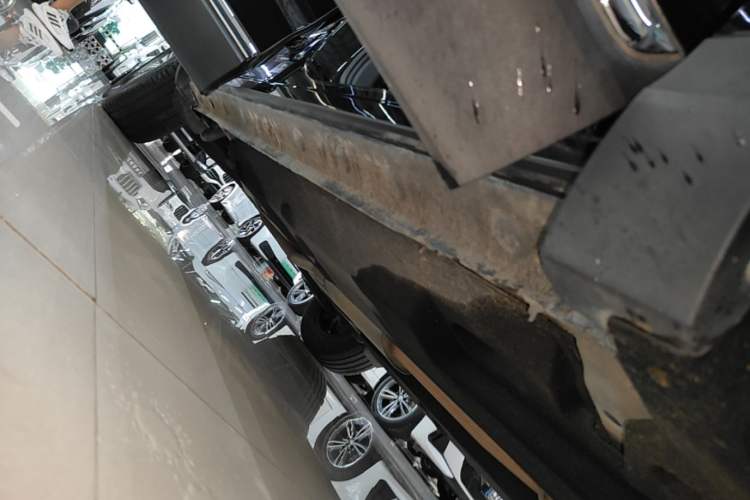 Used Hongqi HS5 2019 2.0T Smart Connect Flagship Edition Right Side Sill