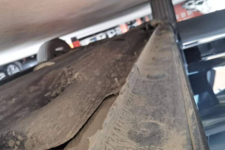 Used Hongqi HS5 2019 2.0T Smart Connect Flagship Edition Right Side Sill