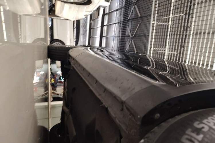 Used Hongqi HS5 2019 2.0T Smart Connect Flagship Edition Right Side Sill