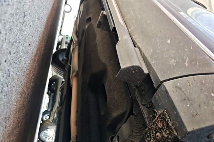 Used Hongqi HS5 2019 2.0T Smart Connect Flagship Edition Right Side Sill