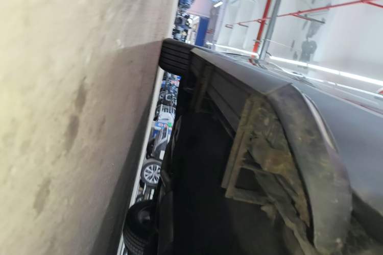 Used Hongqi HS5 2019 2.0T Smart Connect Flagship Edition Right Side Sill