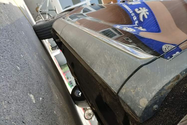 Used Hongqi HS5 2019 2.0T Smart Connect Flagship All-Wheel-Drive Version Right Side Sill