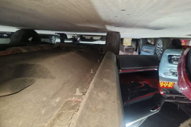 Used Hongqi HS5 2019 2.0T Smart Connect Flagship Edition Right Side Sill