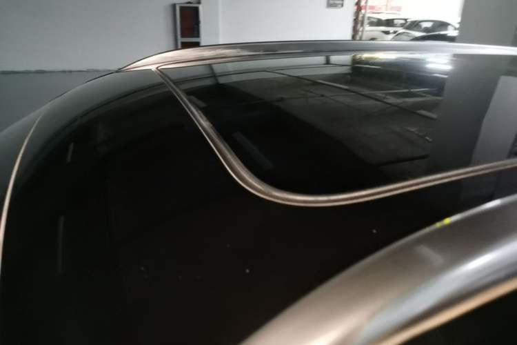 Used Hongqi HS5 2019 2.0T Smart Connect Flagship Edition Roof