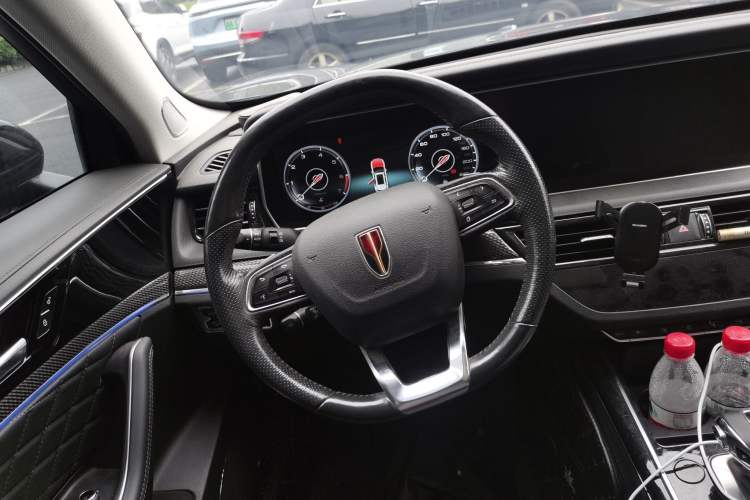Used Hongqi HS5 2019 2.0T Smart Connect Flagship All-Wheel-Drive Version Steering Wheel