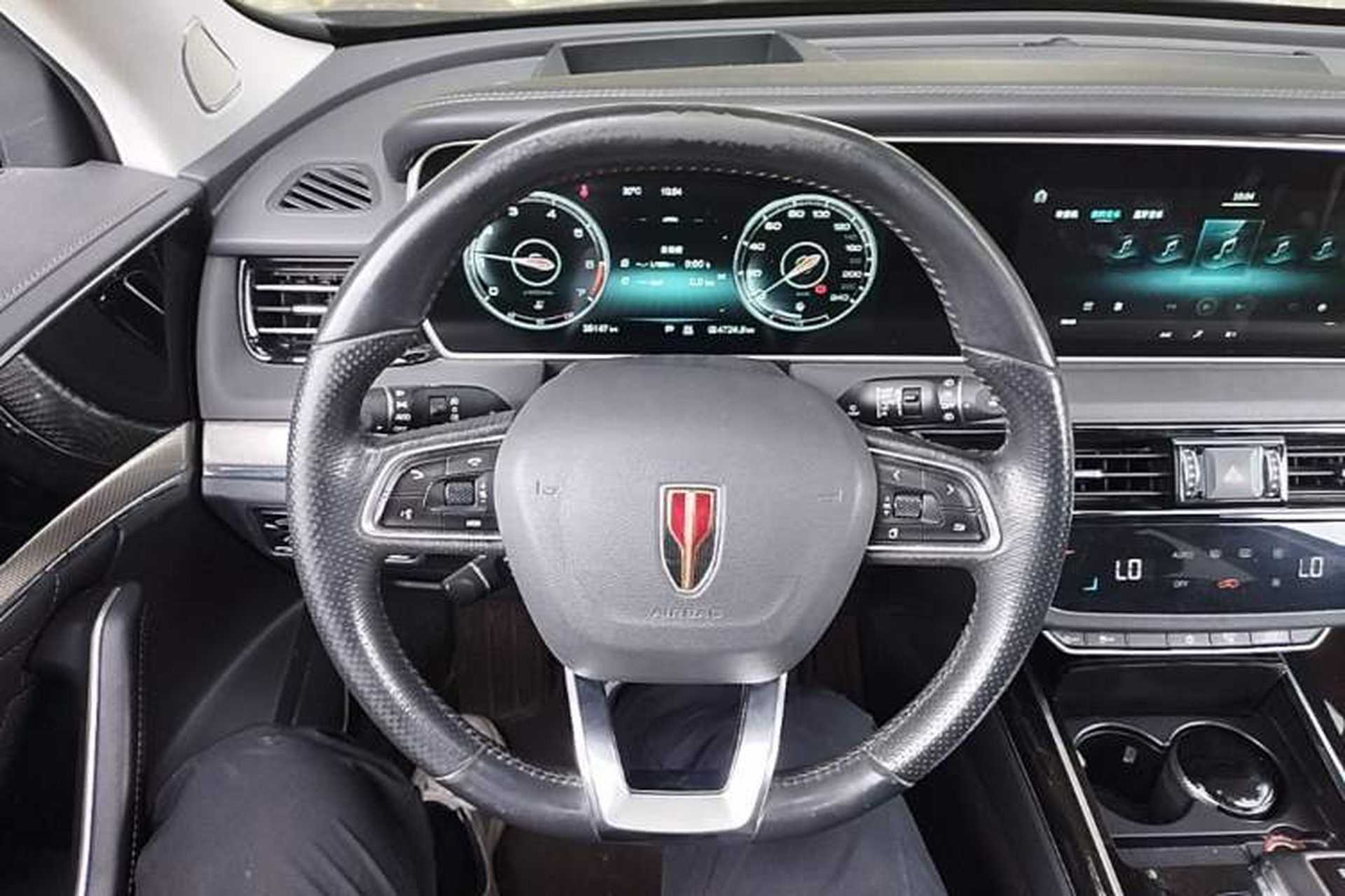 Used Hongqi HS5 2019 2.0T Smart Connect Flagship All-Wheel-Drive Version Steering Wheel