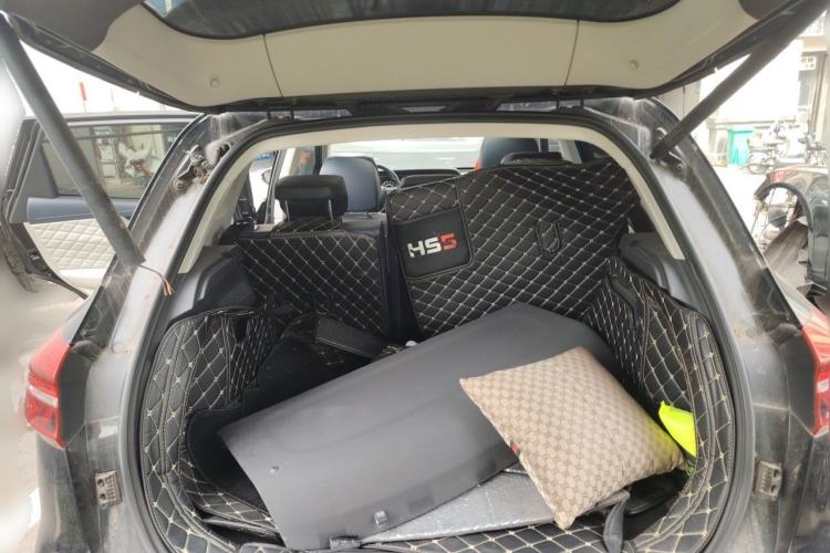 Used Hongqi HS5 2019 2.0T Smart Connect Flagship All-Wheel-Drive Version Trunk