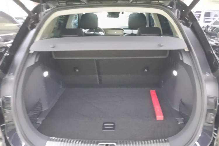 Used Hongqi HS5 2019 2.0T Smart Connect Flagship All-Wheel-Drive Version Trunk