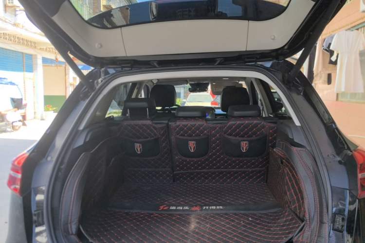 Used Hongqi HS5 2019 2.0T Smart Connect Flagship All-Wheel-Drive Version Trunk
