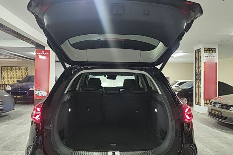 Used Hongqi HS5 2019 2.0T Smart Connect Flagship All-Wheel-Drive Version Trunk