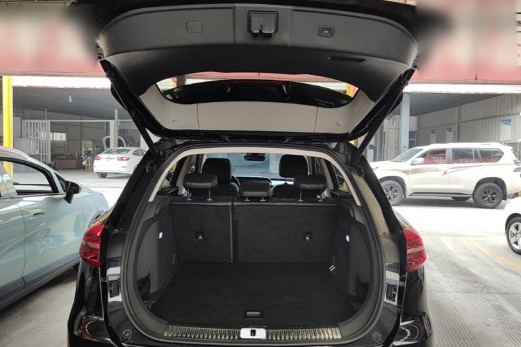 Used Hongqi HS5 2019 2.0T Smart Connect Flagship Edition Trunk