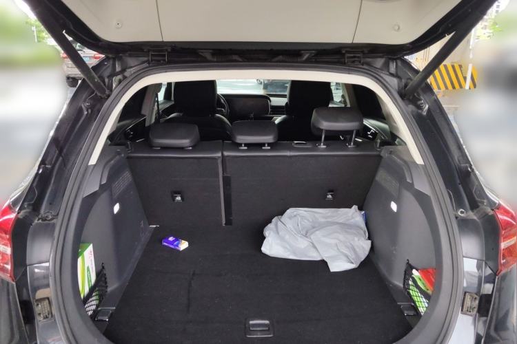 Used Hongqi HS5 2019 2.0T Smart Connect Flagship All-Wheel-Drive Version Trunk