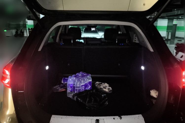 Used Hongqi HS5 2019 2.0T Smart Connect Flagship Edition Trunk