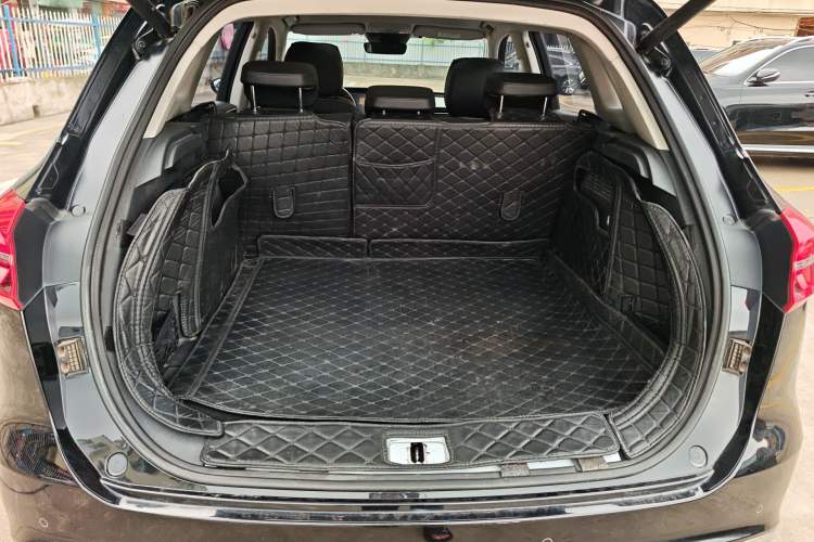 Used Hongqi HS5 2019 2.0T Smart Connect Flagship Edition Trunk
