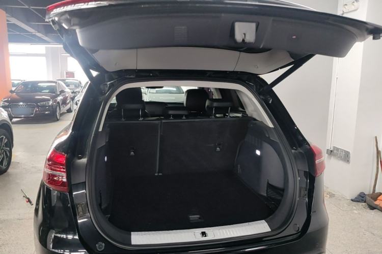 Used Hongqi HS5 2019 2.0T Smart Connect Flagship All-Wheel-Drive Version Trunk
