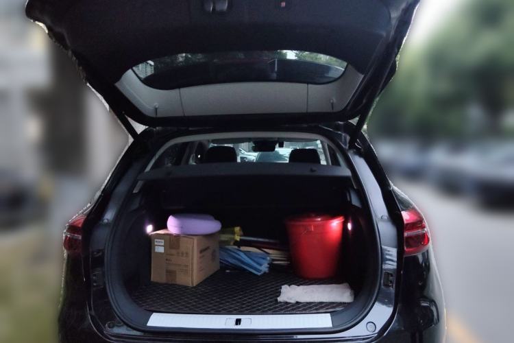 Used Hongqi HS5 2019 2.0T Smart Connect Flagship Edition Trunk