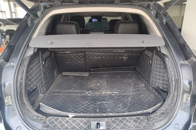 Used Hongqi HS5 2019 2.0T Smart Connect Flagship All-Wheel-Drive Version Trunk