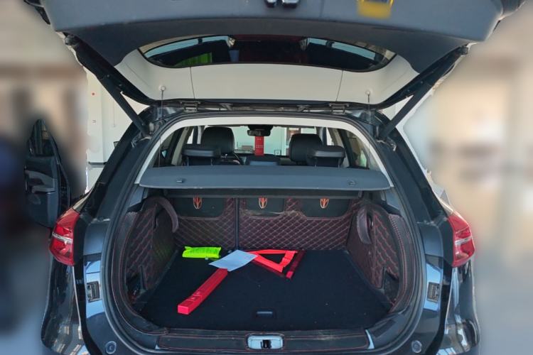 Used Hongqi HS5 2019 2.0T Smart Connect Flagship Edition Trunk