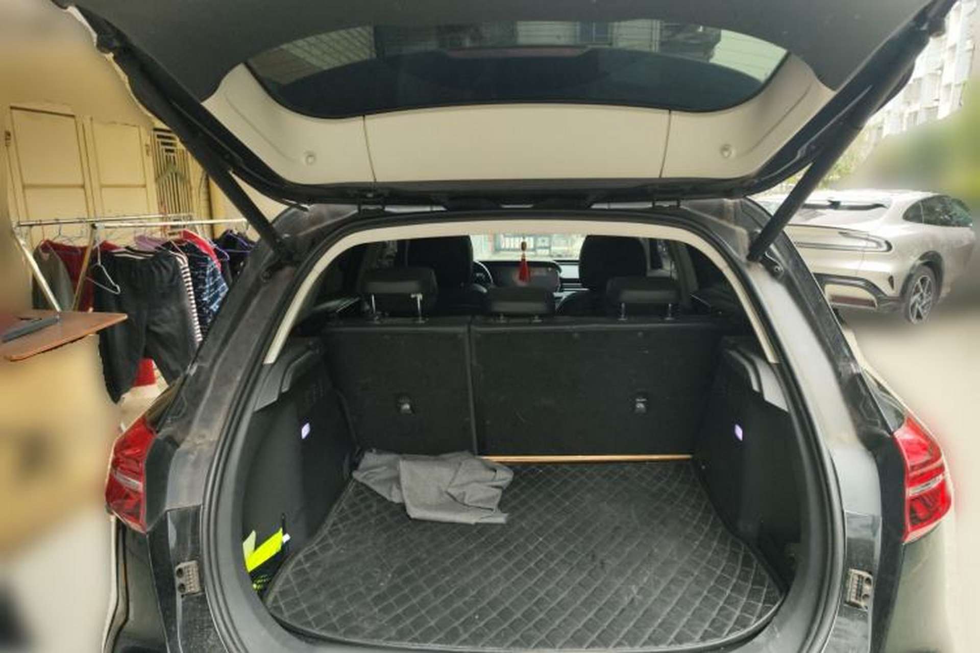 Used Hongqi HS5 2019 2.0T Smart Connect Flagship All-Wheel-Drive Version Trunk
