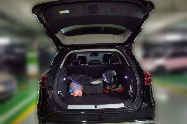 Used Hongqi HS5 2019 2.0T Smart Connect Flagship All-Wheel-Drive Version Trunk