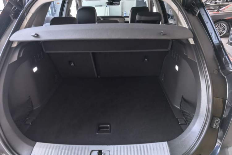 Used Hongqi HS5 2019 2.0T Smart Connect Flagship Edition Trunk